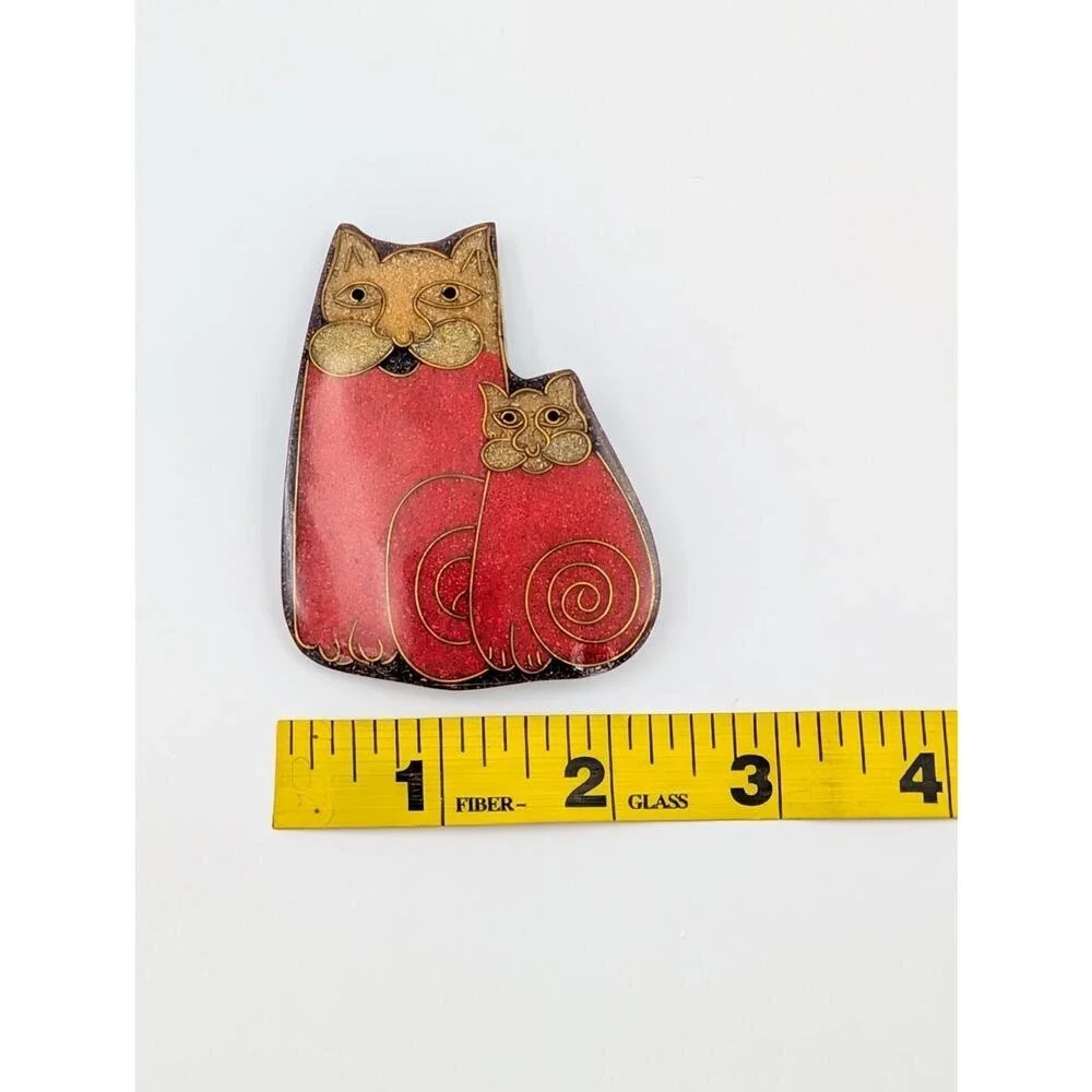 N/A mother kitten